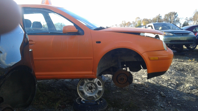 Illustration for article titled RallyDarkstrike's Pick-N-Pull Yard Adventure - A Photo Essay - THE SECONDING